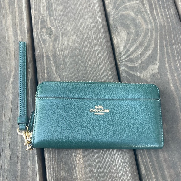 Coach Accordion Zip Wallet - Picture 1 of 5